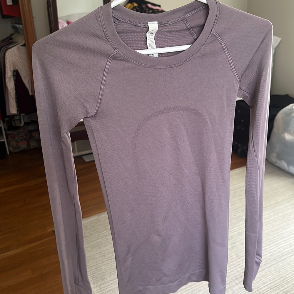 Mauve lululemon long sleeve